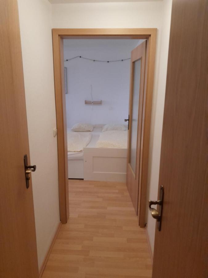 Apartment Mit Kueche Und Balkon Oder Terrasse, Ruhig Und Gut Erreichbar Piding Eksteriør bilde