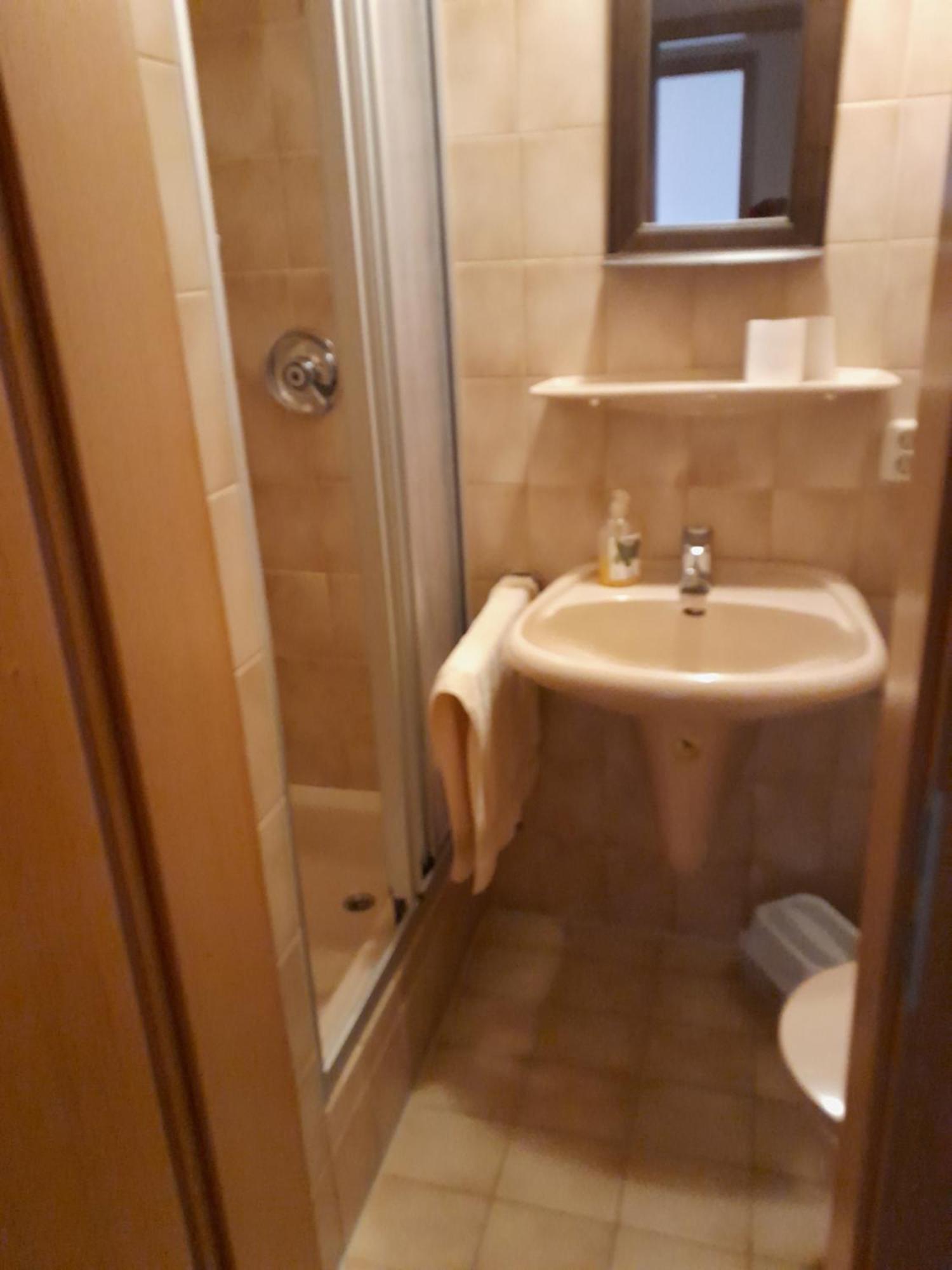 Apartment Mit Kueche Und Balkon Oder Terrasse, Ruhig Und Gut Erreichbar Piding Eksteriør bilde